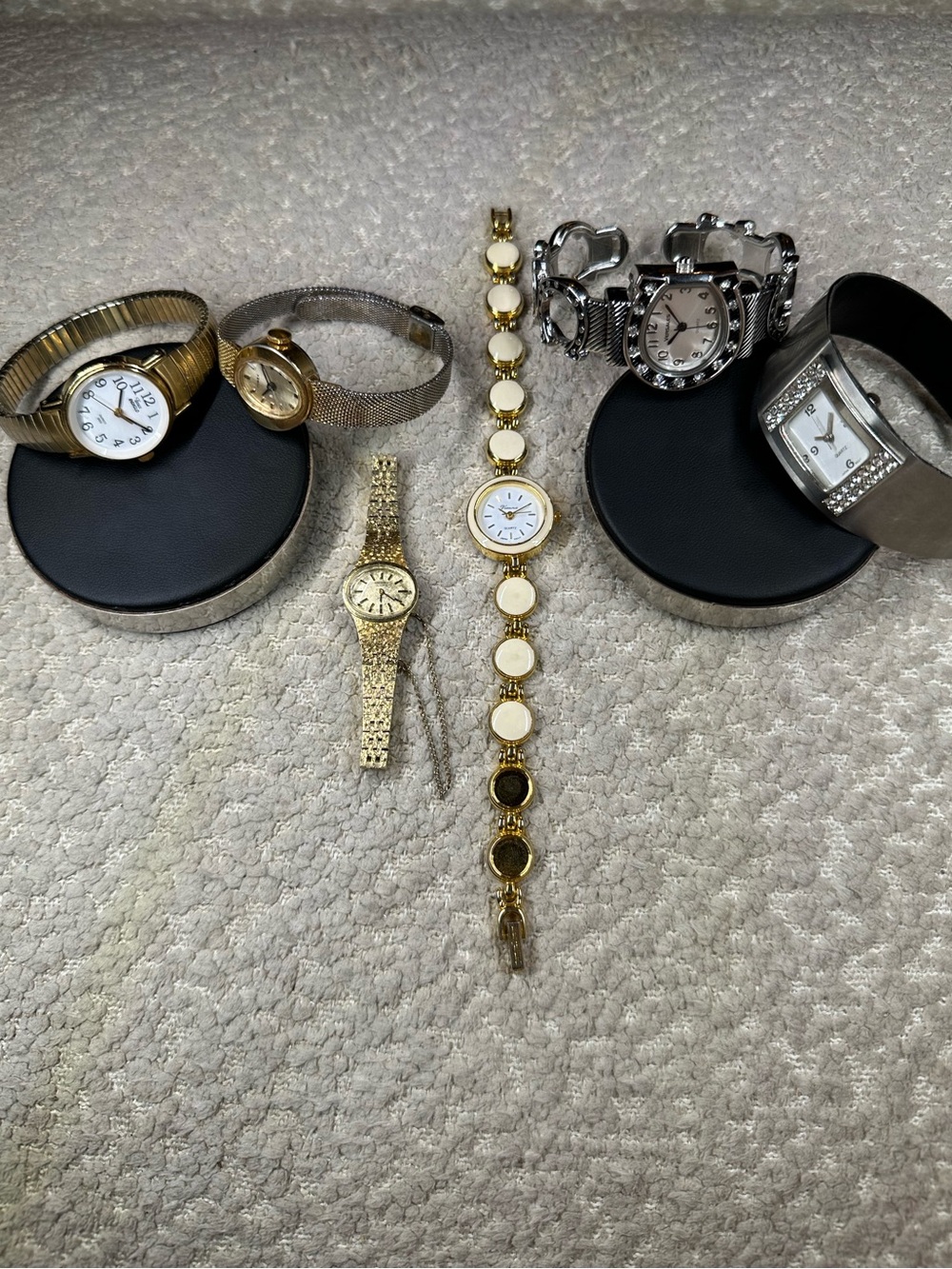 Lot of 6 Women's Watches, Vintage, Untested, 5 Quartz 1 Mechanical, Timex, Seiko